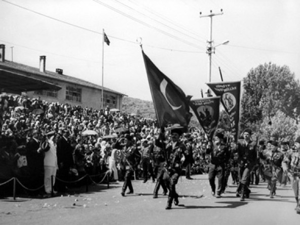 Geçmişten İzler