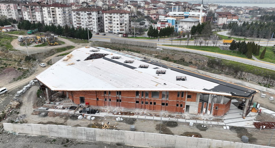 Yeni Gölcük Terminali hızla devam ediyor